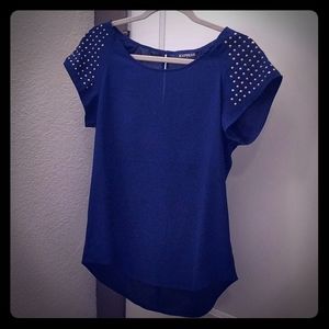Short sleeved blue blouse